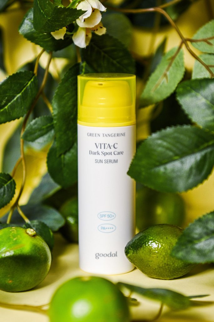 Goodal Green Tangerine VITA-C Dark Spot Care Sun Serum